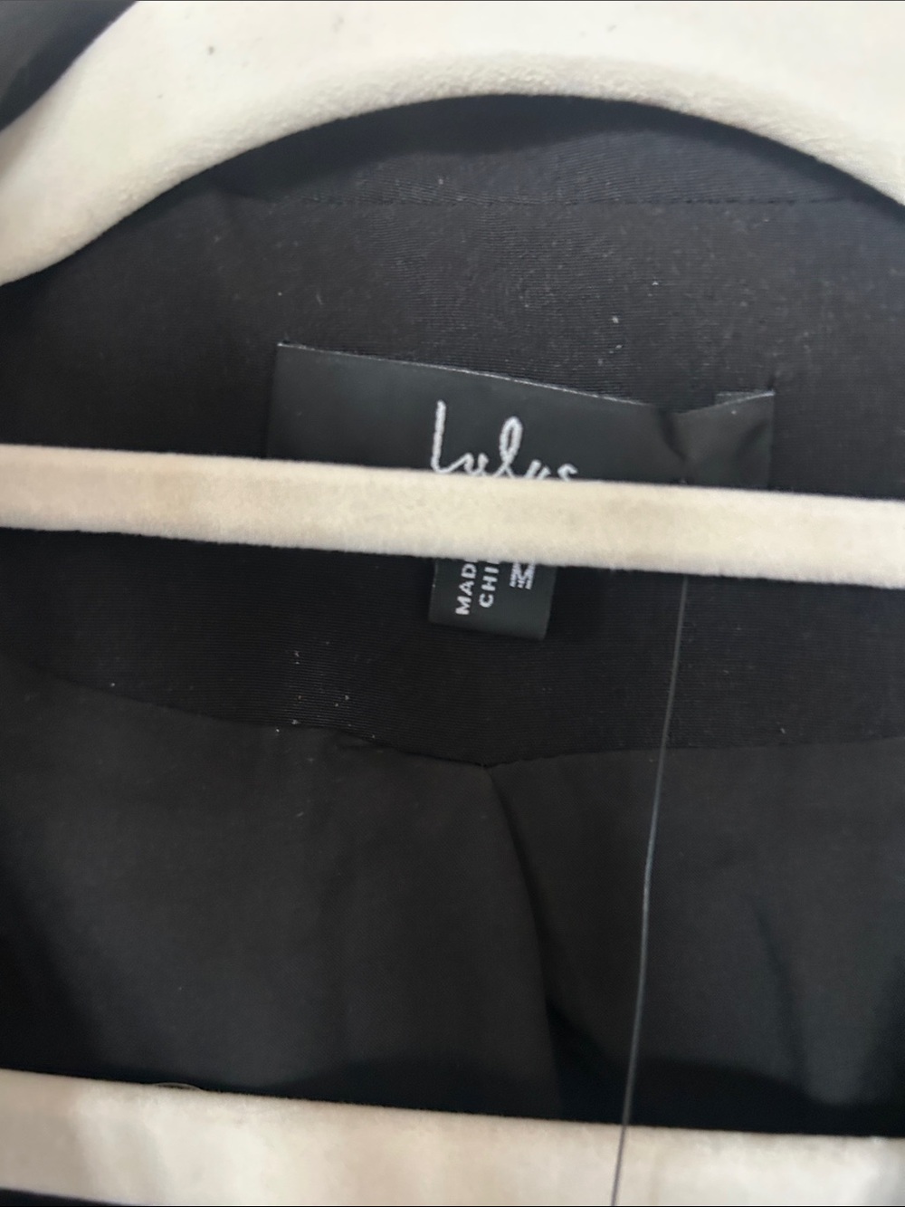 Lulu's Black Cropped Tailored Blazer - Picture 3 of 8